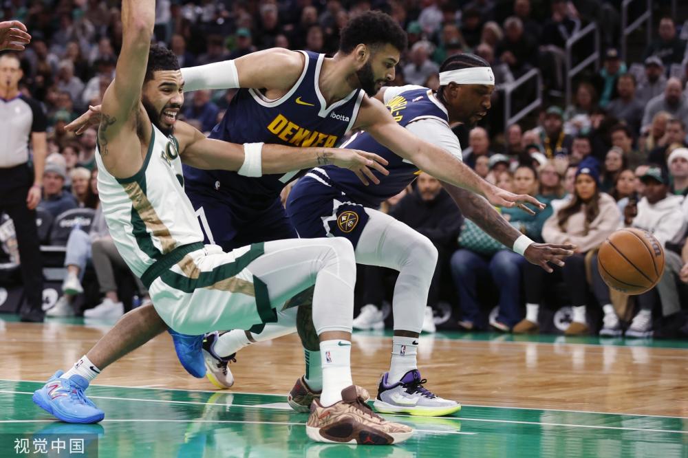 場上的穩健 場上的穩健